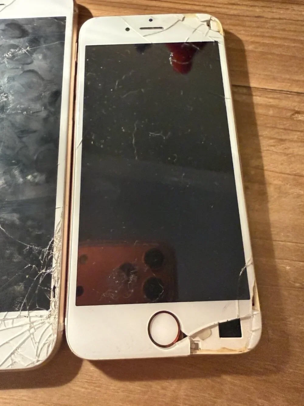 apple iphone 6s plus a1687 & iPhone S 1688 Parts  Or Repair Only
